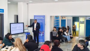 Apuesta al socio: relanzamiento institucional